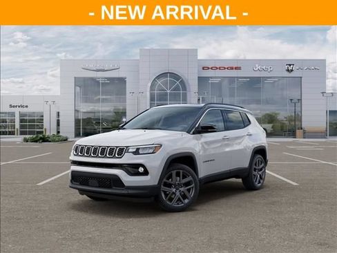 Used 2026 Jeep Compass Limited w/ Sun, Sound & Navigation Group AWD/4WD image 1