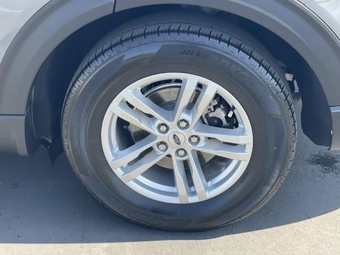 Certified 2023 Ford Explorer XLT image 39