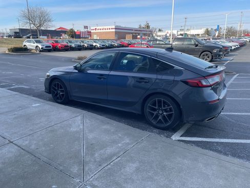 Certified 2024 Honda Civic Sport Touring image 8