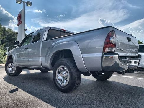 Used 2009 Toyota Tacoma PreRunner w/ SR5 Pkg #2 RWD image 6