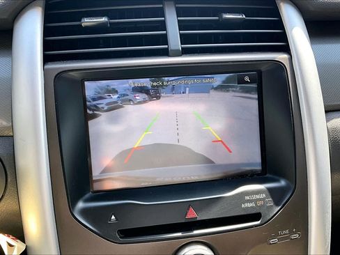 Used 2013 Ford Edge SEL FWD image 29