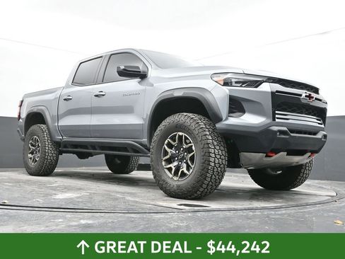 Used 2024 Chevrolet Colorado ZR2 w/ ZR2 Convenience Package III image 46