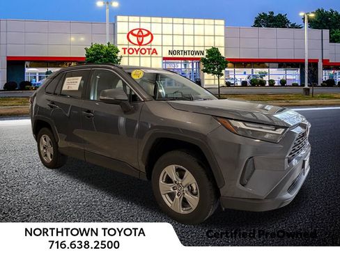 Used 2025 Toyota RAV4 XLE w/ Weather Package image 11
