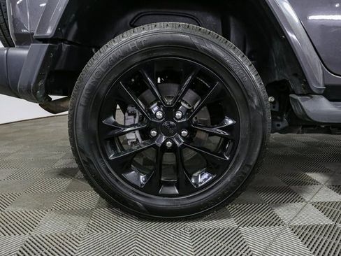 Used 2021 Jeep Wrangler Unlimited Sahara w/ Cold Weather Group image 16