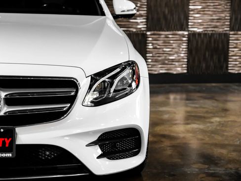 Used 2019 Mercedes-Benz E 300 4MATIC image 39