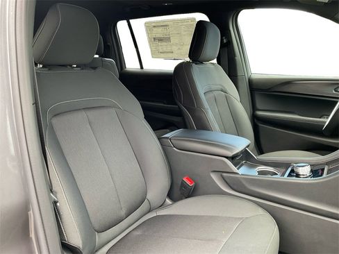 New 2025 Jeep Grand Cherokee L Laredo w/ Luxury Tech Group I image 28