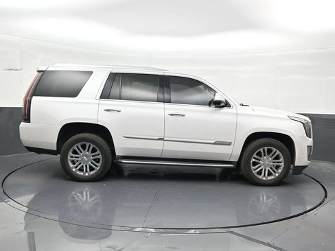 Used 2020 Cadillac Escalade 2WD image 7