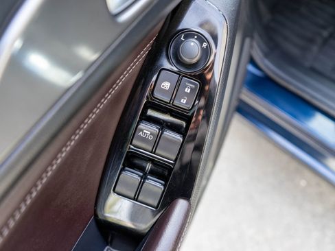 Used 2018 MAZDA MAZDA3 Grand Touring image 17