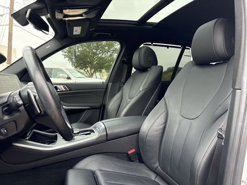 Used 2022 BMW X5 xDrive40i w/ Premium Package AWD/4WD image 16