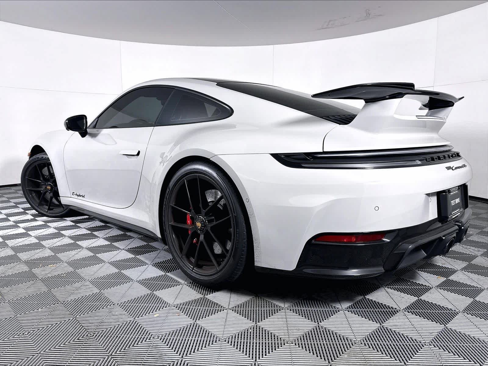 Used 2026 Porsche 911 Carrera GTS RWD image 3