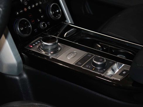 Used 2020 Land Rover Range Rover HSE image 13