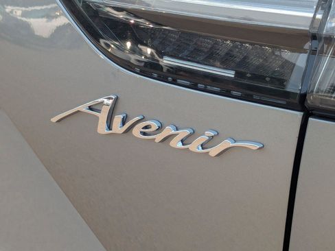 Used 2023 Buick Envision Avenir AWD/4WD image 37