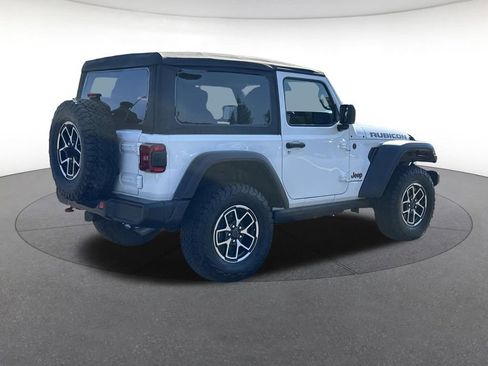 Used 2025 Jeep Wrangler Rubicon w/ Convenience Group AWD/4WD image 6