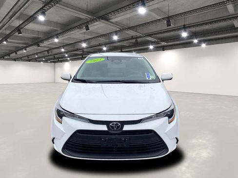 Used 2024 Toyota Corolla LE FWD image 2