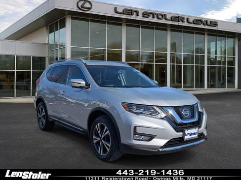 Used 2017 Nissan Rogue SL w/ SL Premium Package image 1