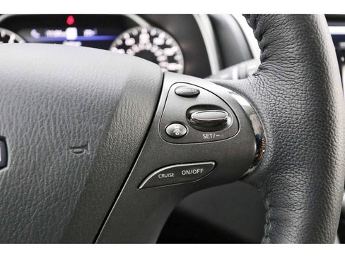 Used 2024 Nissan Murano SL image 16