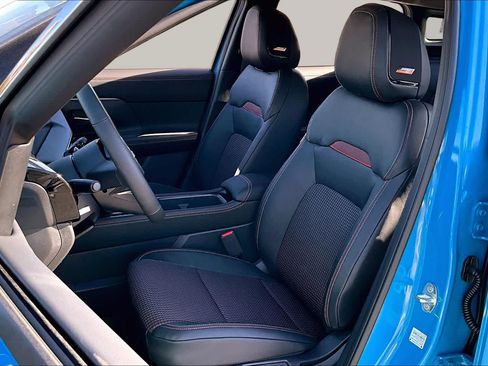 New 2026 Nissan Kicks SR w/ SR Premium Package FWD image 9
