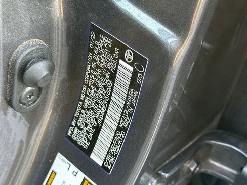 Used 2022 Toyota Corolla SE w/ SE Preferred Package image 54