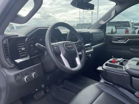 Used 2024 GMC Sierra 1500 Elevation image 10