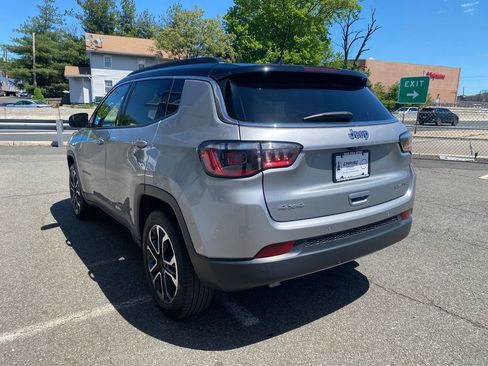 Used 2024 Jeep Compass Limited AWD/4WD image 5