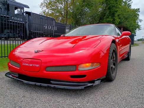 Used 2001 Chevrolet Corvette Z06 w/ Memory Pkg RWD image 4