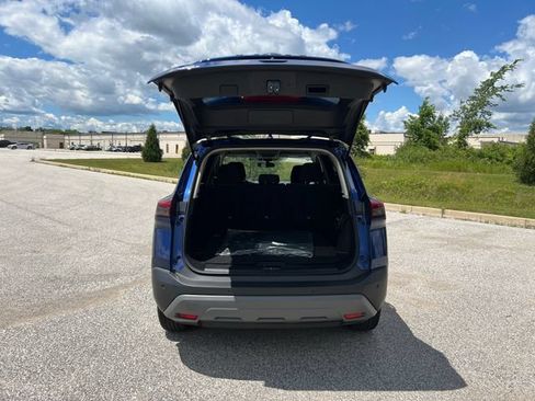 Used 2023 Nissan Rogue SV AWD/4WD image 10