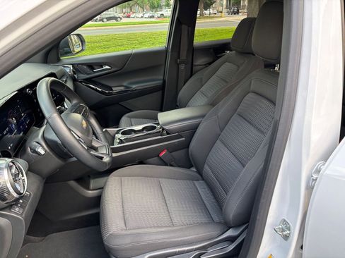 Used 2025 Chevrolet Equinox LT FWD image 31
