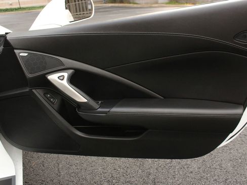 Used 2017 Chevrolet Corvette Stingray Coupe w/ 1LT RWD image 24
