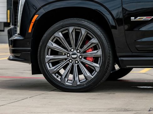Used 2025 Cadillac Escalade V AWD/4WD image 99