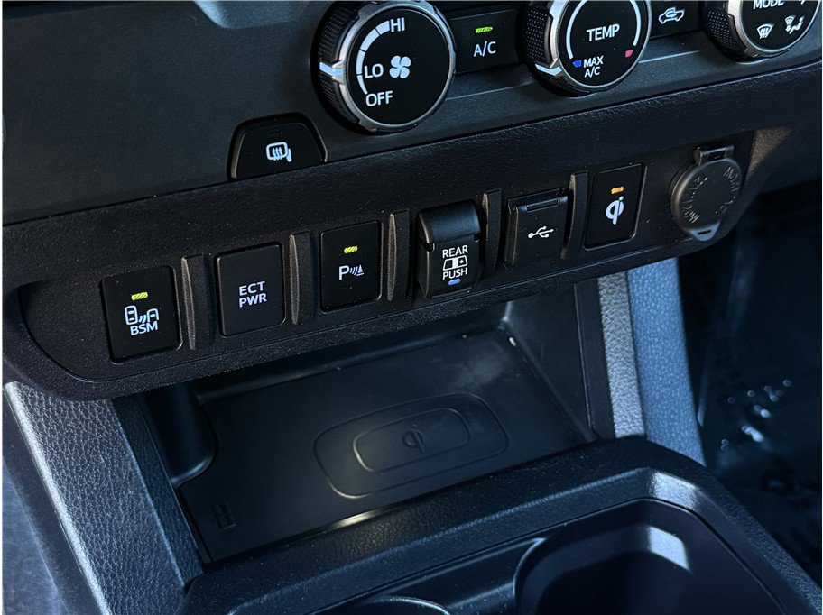 Used 2020 Toyota Tacoma TRD Off-Road w/ Technology Package RWD image 14