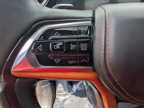 Used 2024 Jeep Grand Cherokee Summit AWD/4WD image 14