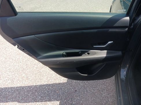 Used 2024 Hyundai Elantra SEL FWD image 14