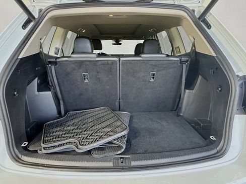 Used 2019 Volkswagen Atlas SE w/ Panoramic Sunroof Package image 28