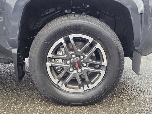 Used 2025 Toyota Tacoma TRD Sport AWD/4WD image 10