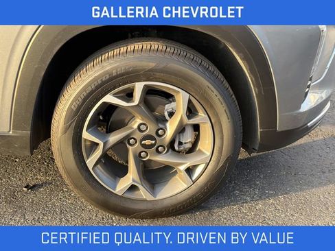 Used 2026 Chevrolet Trax LT FWD image 4