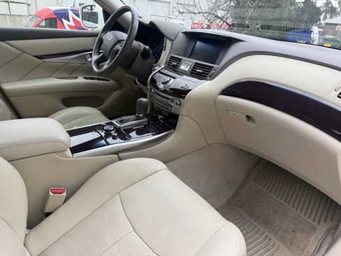 Used 2012 INFINITI M37 x w/ Premium Pkg image 7