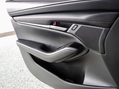 Used 2024 MAZDA MAZDA3 s image 21