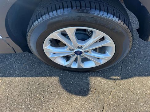 Used 2018 Ford Escape SE image 11