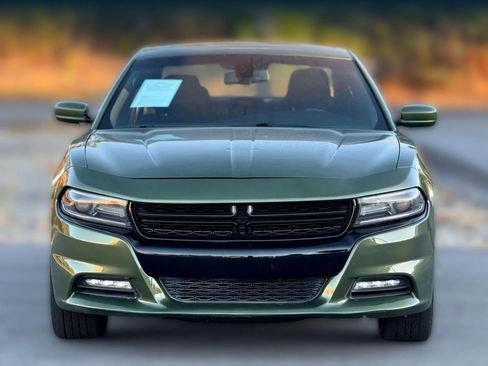 Used 2019 Dodge Charger SXT w/ Cold Weather Package image 4