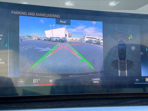 Used 2024 BMW 430i Convertible image 23