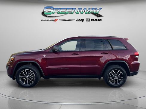 Used 2019 Jeep Grand Cherokee Trailhawk w/ Trailhawk Luxury Group image 2
