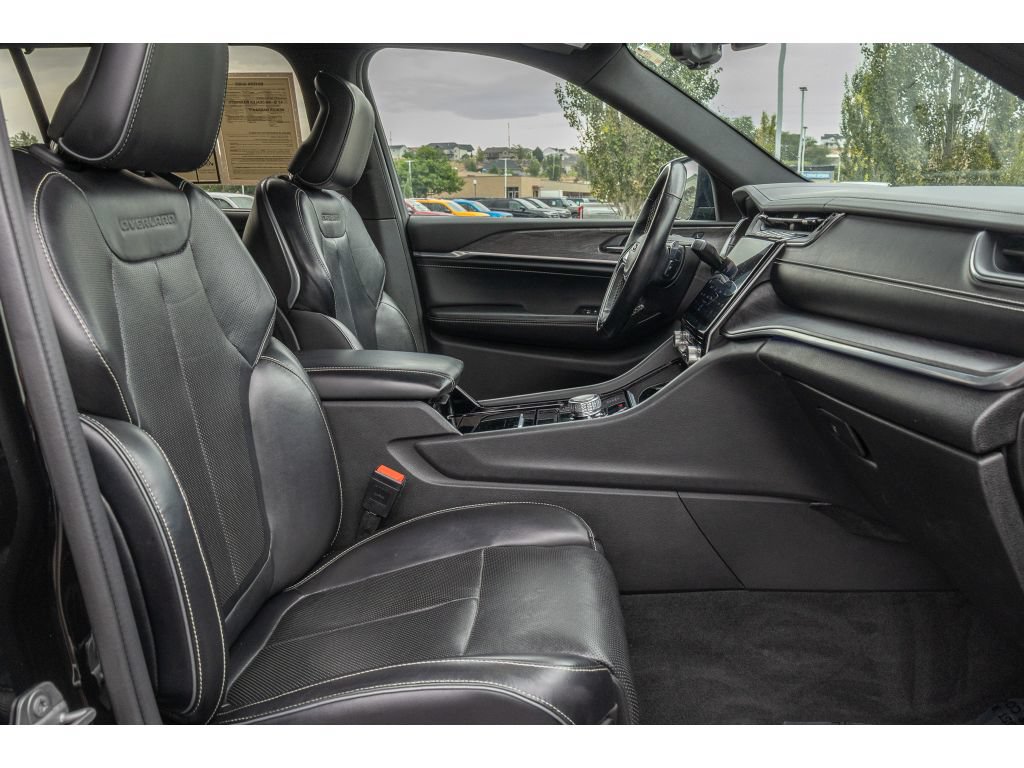 Used 2021 Jeep Grand Cherokee L Overland w/ Advanced Protech Group III AWD/4WD image 11