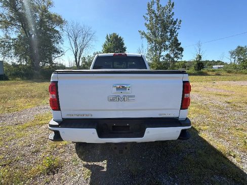 Used 2019 GMC Sierra 2500 Denali w/ Duramax Plus Package AWD/4WD image 6