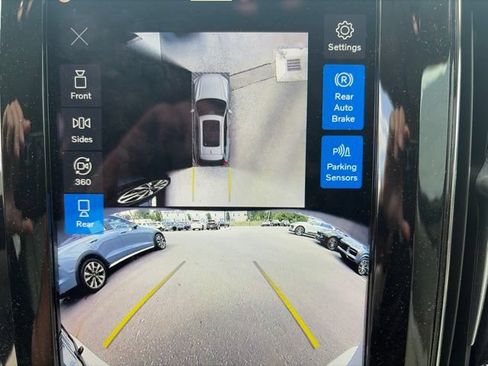 Used 2024 Volvo XC60 B5 Plus w/ Climate Package AWD/4WD image 10