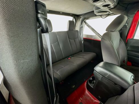 Used 2014 Jeep Wrangler Sport image 23