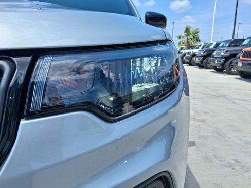 New 2026 Jeep Compass Latitude image 9