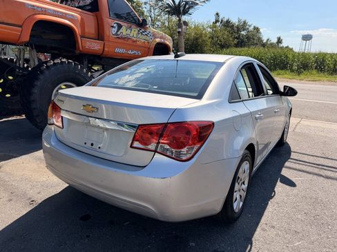 Used 2015 Chevrolet Cruze LS FWD image 5