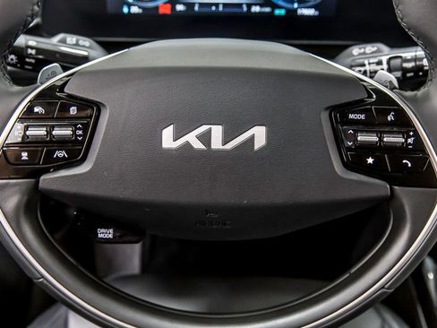 Used 2024 Kia Niro Wind FWD image 26