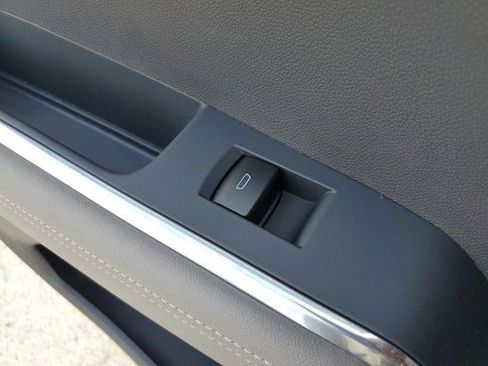 New 2026 GMC Acadia Elevation w/ Elevation Premium Package FWD image 13