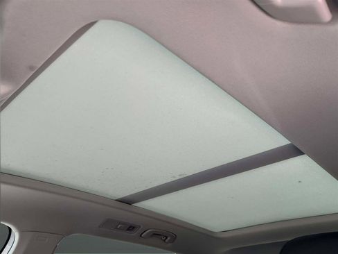 Used 2024 Volkswagen Tiguan Wolfsburg Edition image 15